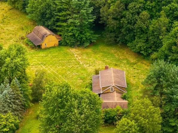 14469 Hoover Rd, Garrettsville, OH 44231