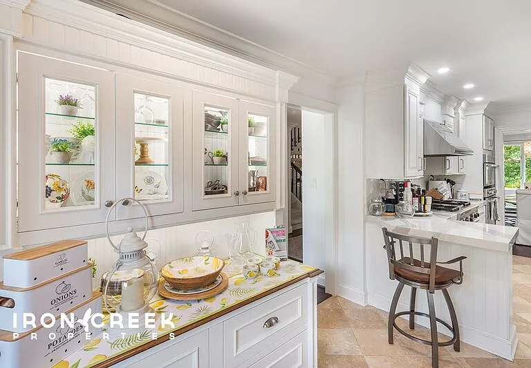515 Crowfields Ln — Photo 17