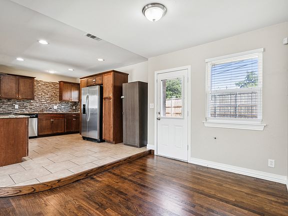 4th image of 4112 Winfield Ave