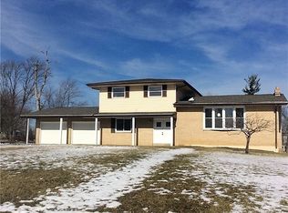 26260 Milburn Rd, Bedford, OH 44146