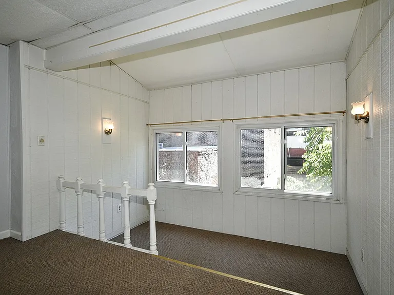 1606 Bingham St — Photo 17