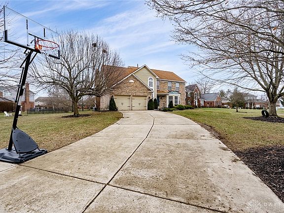 2nd image of 1550 Meadow Pond Ct