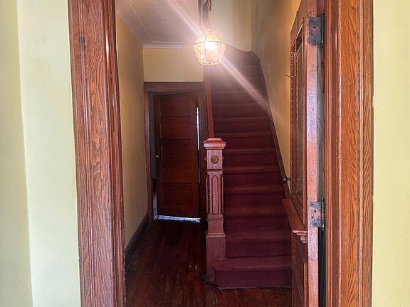 3rd image of 8056 87th Avenue