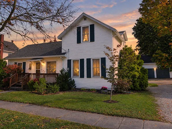 206 S Maple St, Sturgis, MI 49091