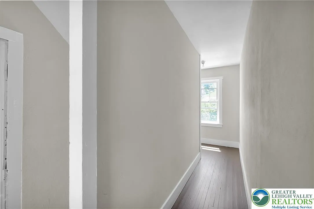 2 bed, 1100 sqft, $1,225 — Photo 4