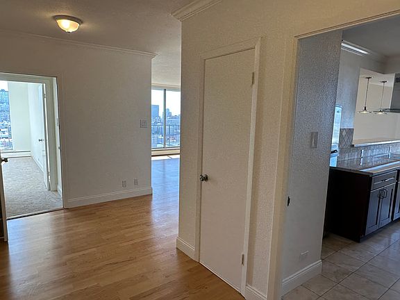 5th image of 1835 Franklin St APT 801