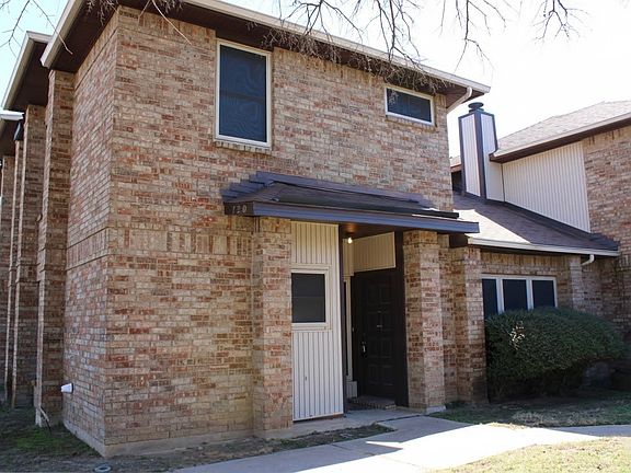 3rd image of 720 Crescent Dr