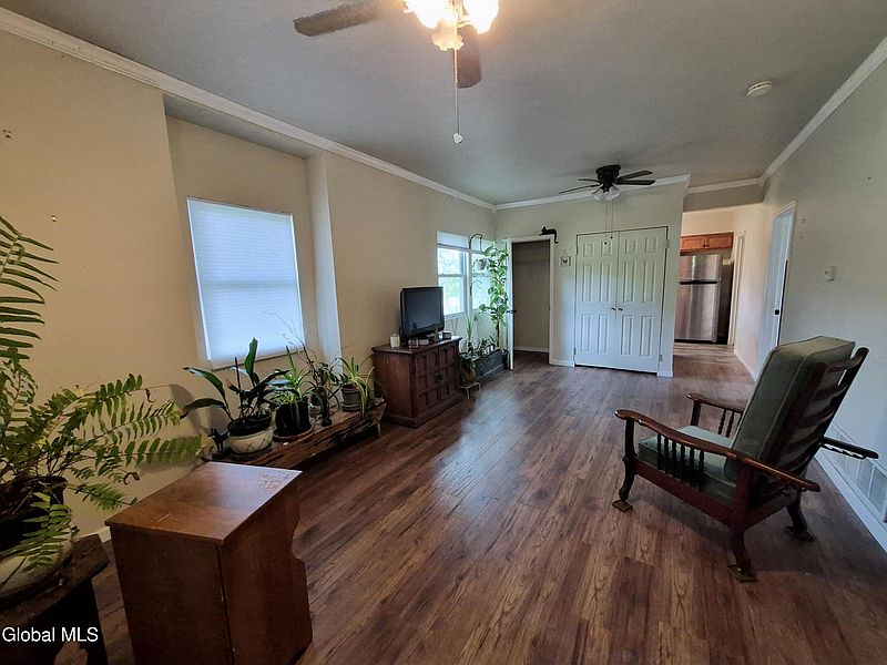 5th image of 2057 Brookview Road