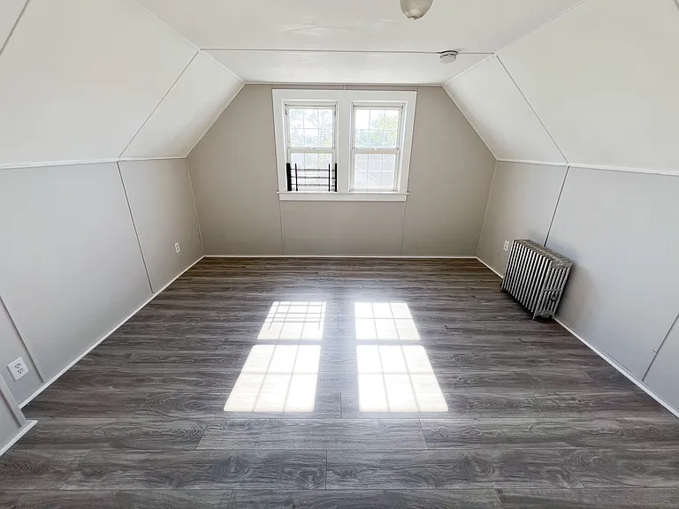 385 Stephens St #2 — Photo 8