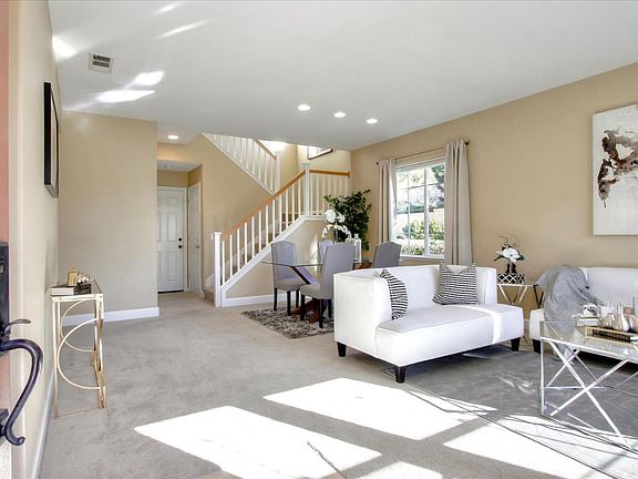 5th image of 3820 Evangelho Cir
