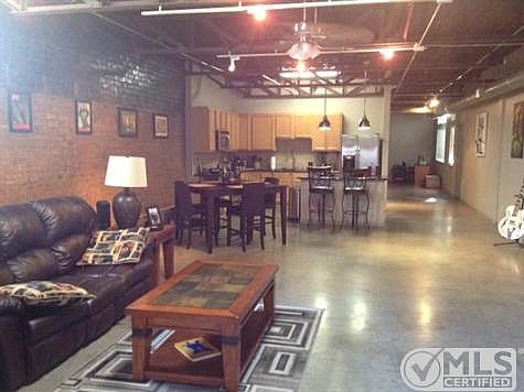 5th image of 2700 Live Oak St APT 201