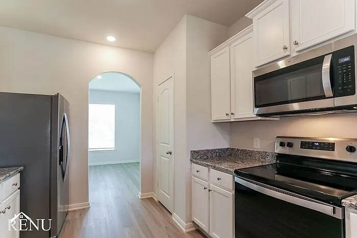 3 bed, 2.0 bath, 1570 sqft, $1,710 — Photo 3