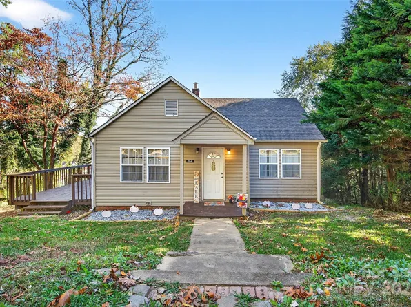 194 Maple St, Old Fort, NC 28762