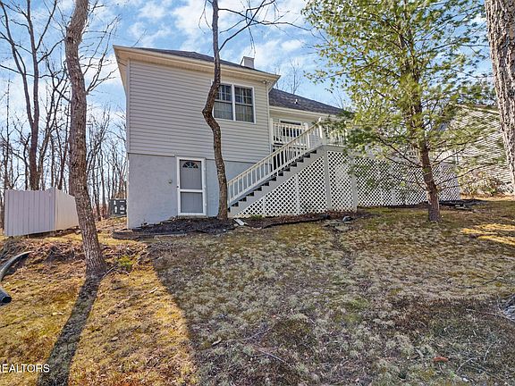 5th image of 12 Killearn Ct
