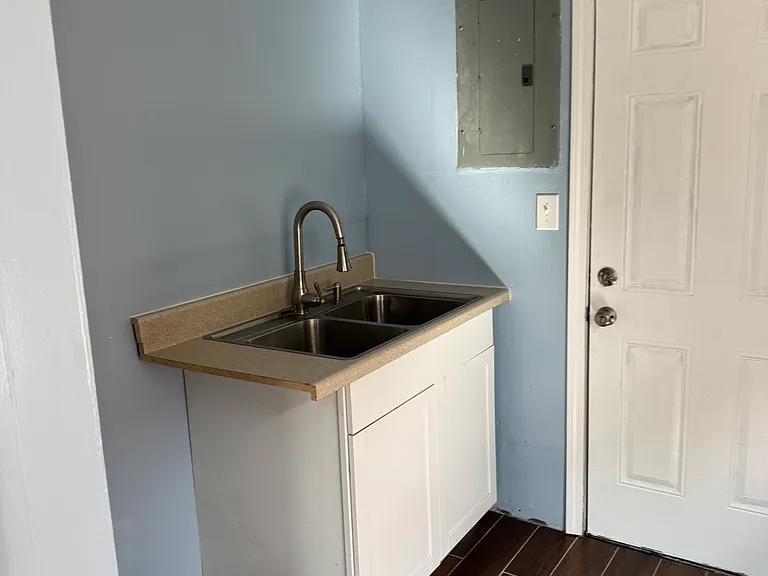 807 14th St SW — Photo 11