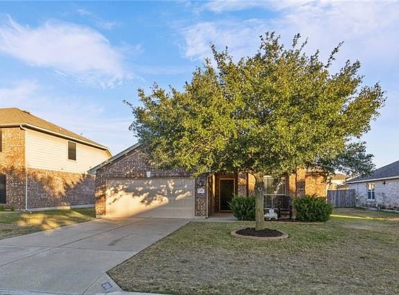 2nd image of 310 Lone Star Blvd