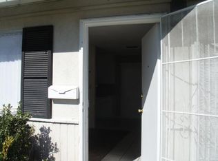 214 N Mayflower St APT 3, Hemet, CA 92544