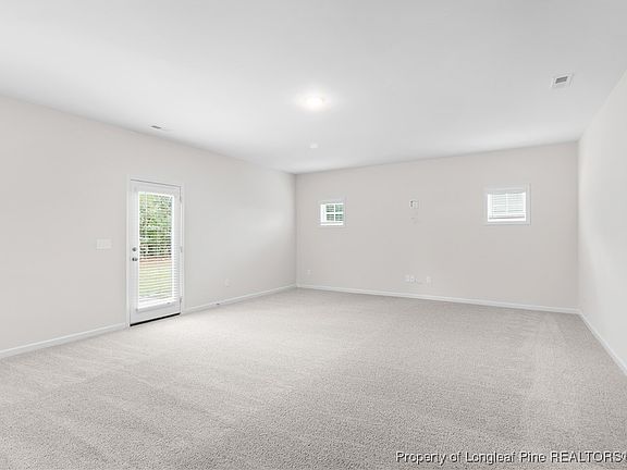 5th image of 440 Traveller Way