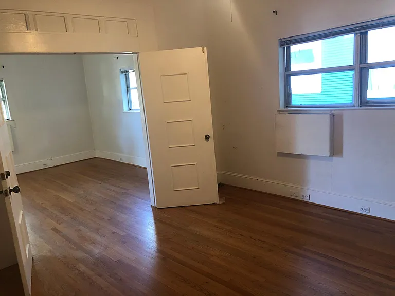 903 Blanco St — Photo 4