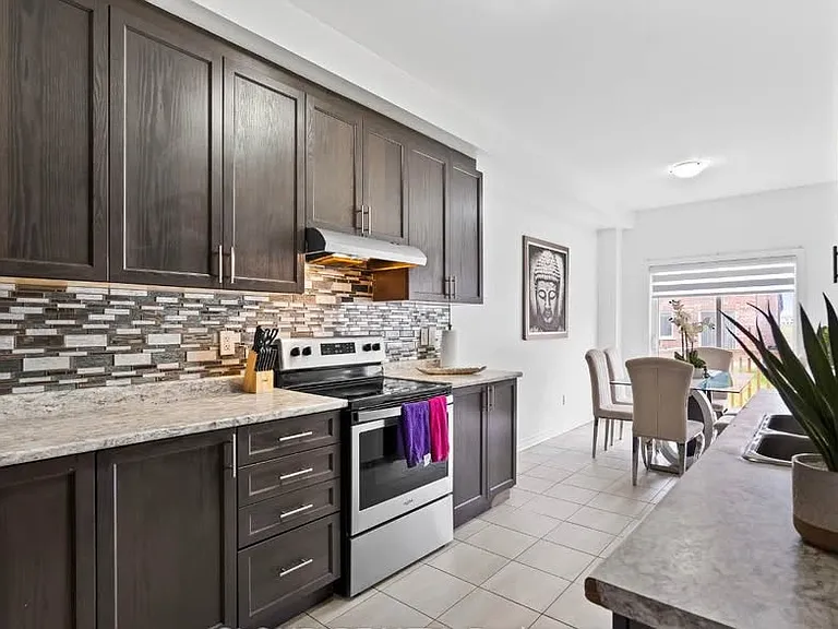 57 Sparkle Dr — Photo 9