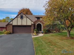 1427 Cass Rd, Maumee, OH 43537