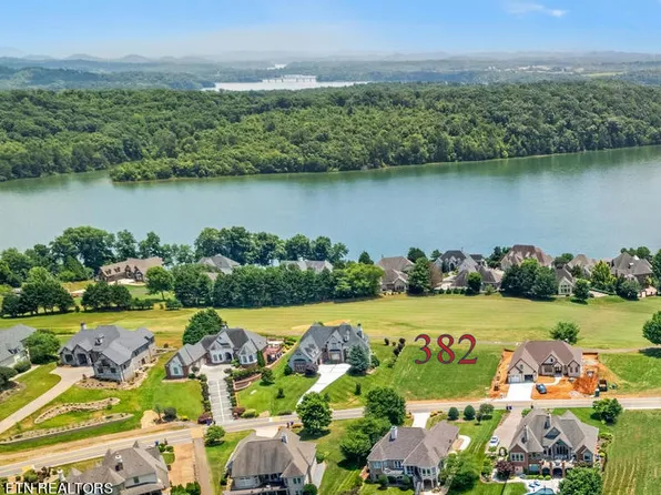 840 Rarity Bay Pkwy, Vonore, TN 37885