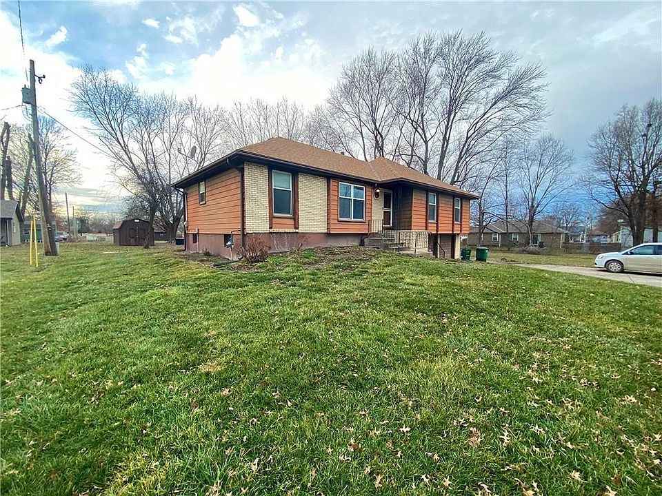 465 W 2nd St, Peculiar, MO 64078 Zillow