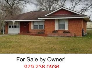 113 Mimosa St, Lake Jackson, TX 77566