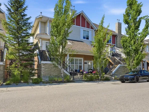 128 NE West Springs Way SW, Calgary, AB T3H 4P5