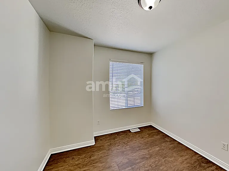88 E 2325 S — Photo 14