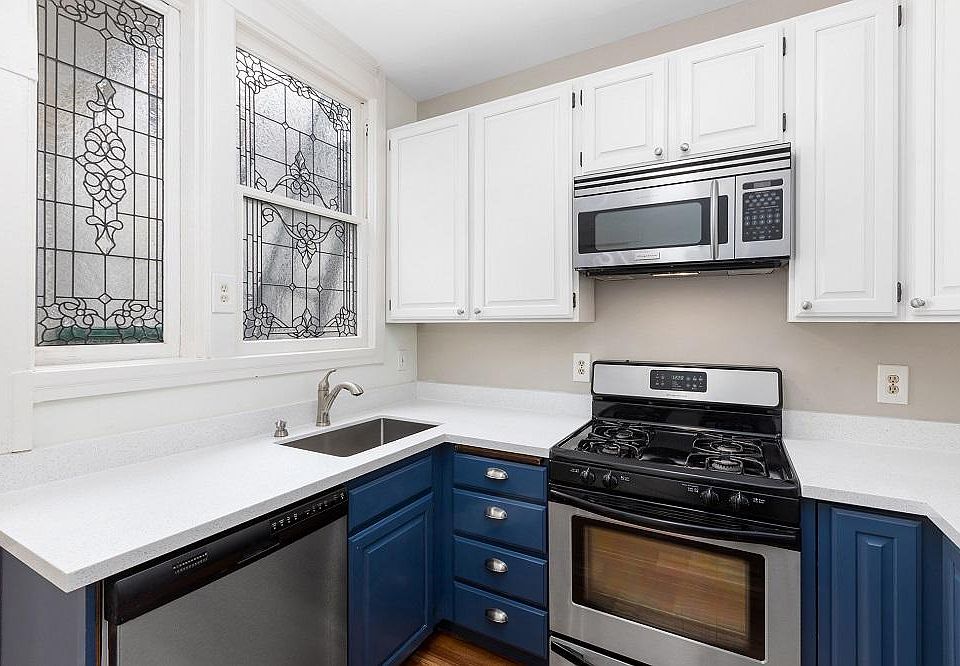 1st image of 1072 Broadway St