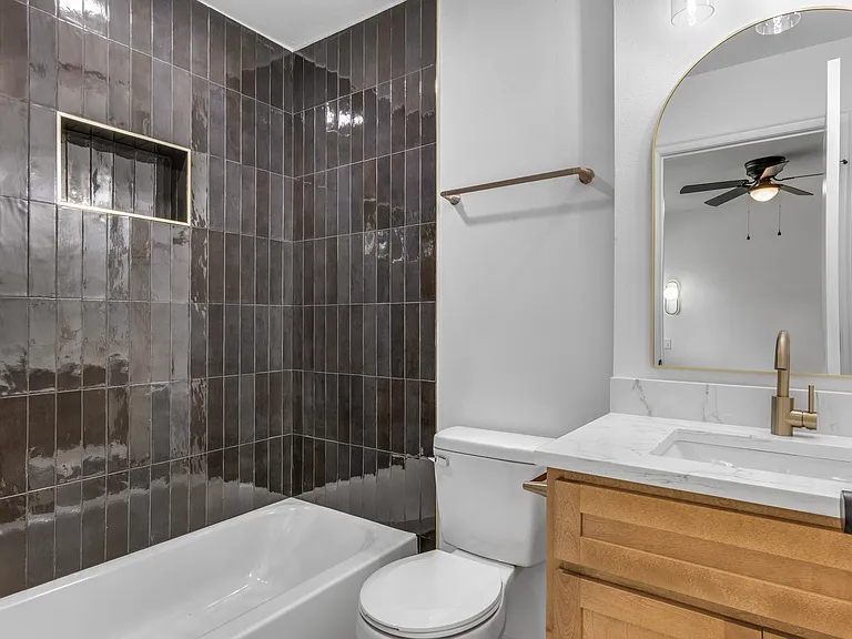 1119 S Rockford Ave — Photo 9