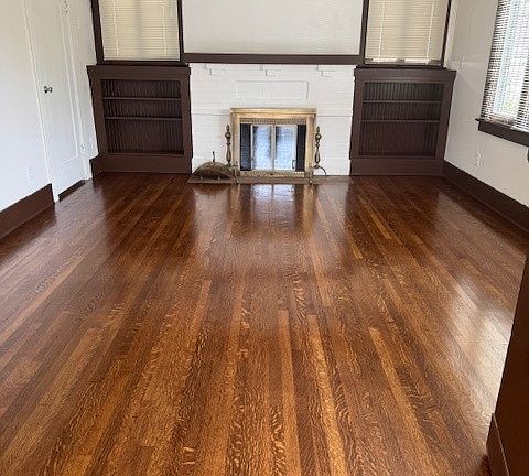 3rd image of 533 N Oxford Ave