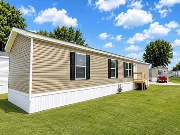 302 N 1st St #9, Rossville, IN 46065