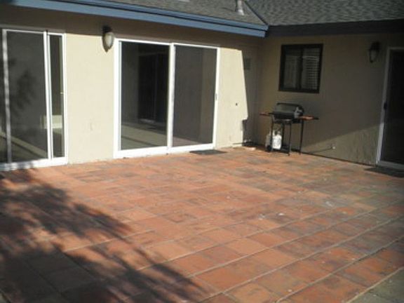 5th image of 3094 N Bernadine St