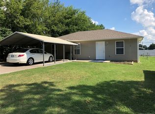1017 E Greenlee St, Cushing, OK 74023