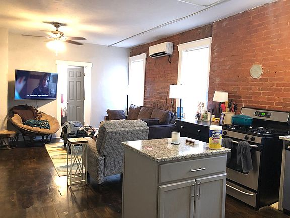 5th image of 225 S Millvale Ave APT 9