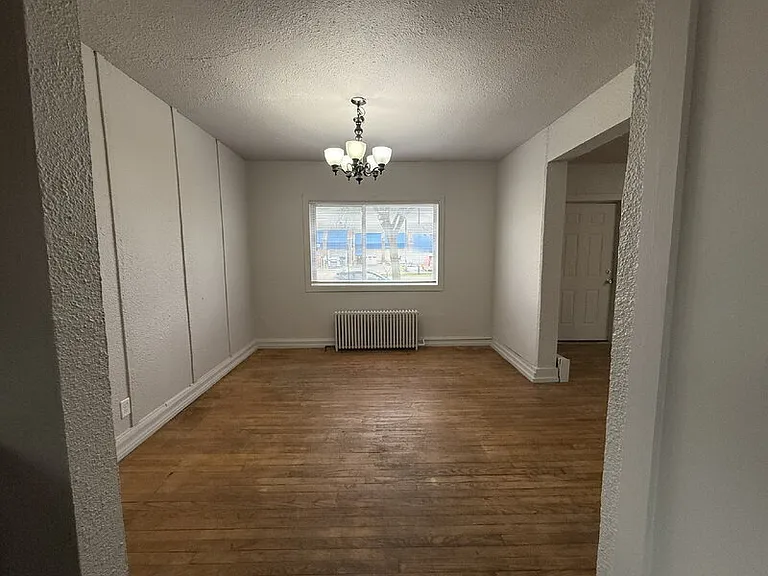 821 Broadway Ave #1 — Photo 6