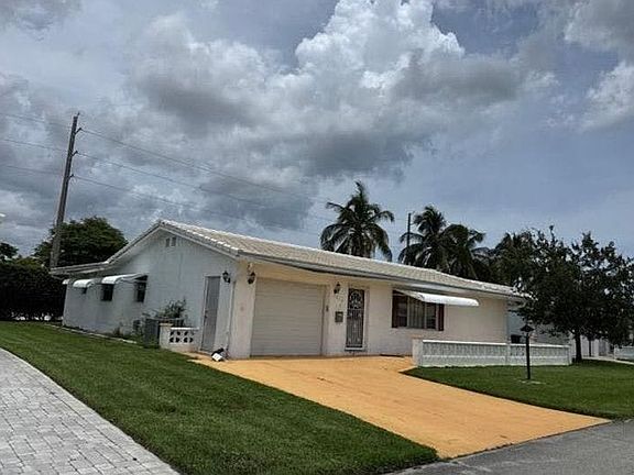 3rd image of 1913 SW 16th Ave