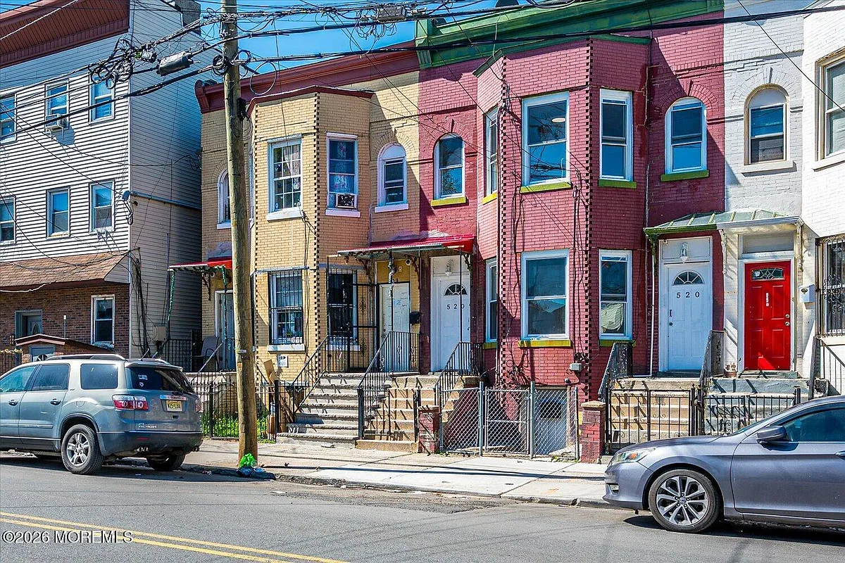 Building Photo - 520 E Jersey St #B