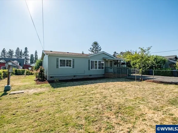 6647 Quarry Ave NE, Silverton, OR 97381