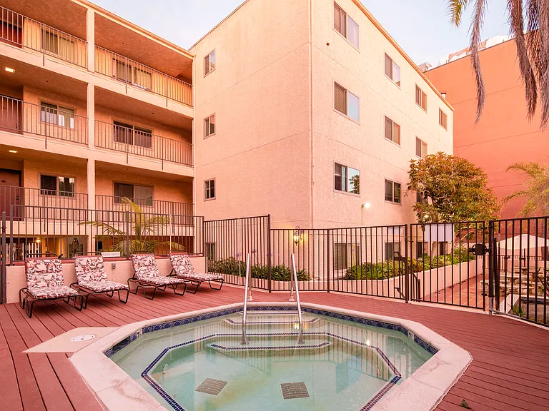 Hillcrest Summit Apartments — Photo 2