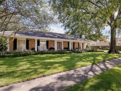 143 Willow Dr, Gretna, LA, 70053