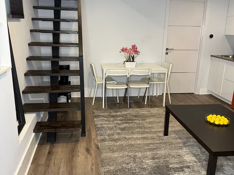 910 I St NE — Photo 17