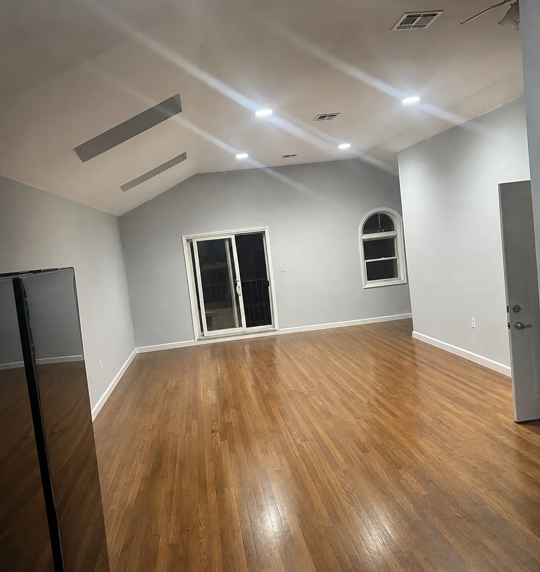 3 bed, 1200 sqft, $3,500 — Photo 1