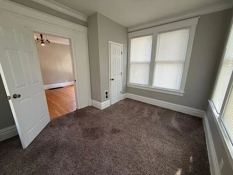1600 W Callender Ave — Photo 9
