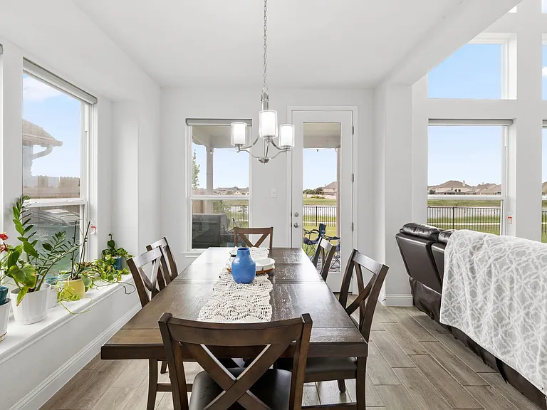 20512 Christie Marie Ln — Photo 35