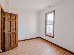 413 W Mineral St, Milwaukee, WI 53204