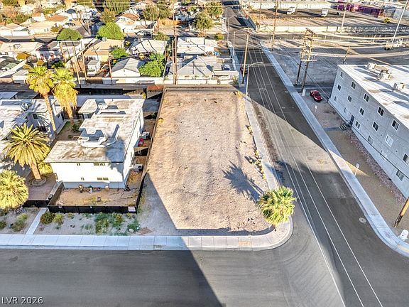 4th image of 423 N 13th St