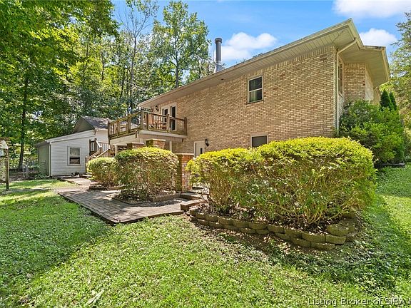5th image of 8570 Seneca Drive NE
